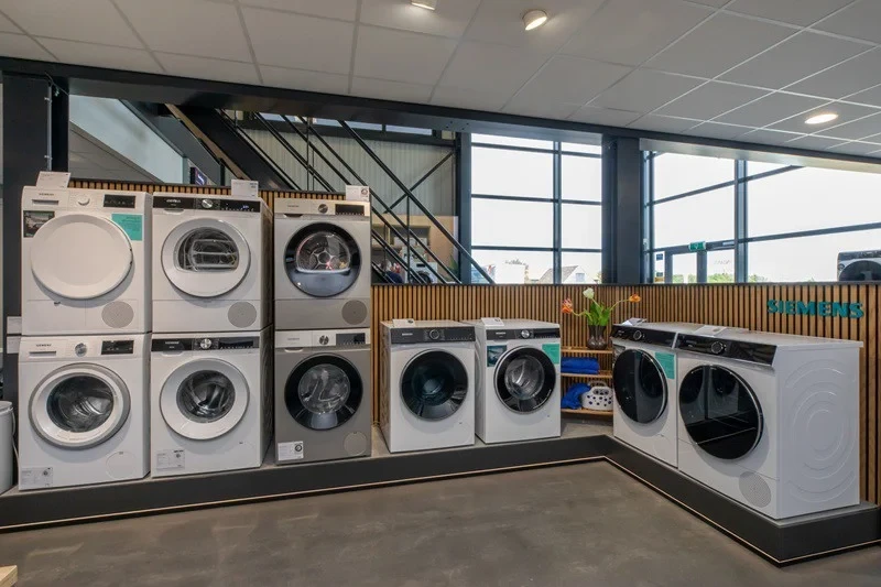 Wasmachines showroom Aangeenbrug